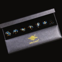 MINI PLANET Ensemble de dés polyédriques faits à la main en résine pour le jeu de société TRPG Dragon et Dungeon Jeu de dés du MDN 7 pièces Cadeau