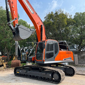 Excavadora Doosan de segunda mano con excelentes componentes originales del núcleo del motor a la venta; DOOSAN, de segunda mano, modelo de excavadora, con base de motor, original, a la venta; DOOSAN, de segunda mano, con el número de piezas en la parte superior - Product Image 1