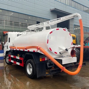 Camion d'aspiration des eaux usées diesel 4x2 LHD 6 roues Sinotruck Shacman Faw Isuzu de Chine, 5m³ à 6m³, puissant, pour le nettoyage des fosses septiques, manuel - Product Image 1