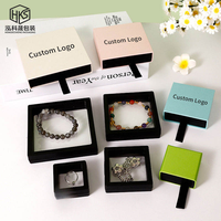 Boîte d'emballage de bijoux en papier carré de luxe faite à la main avec logo personnalisé, film PE, fermeture à cordon pour colliers, bagues, boucles d'oreilles, bracelets