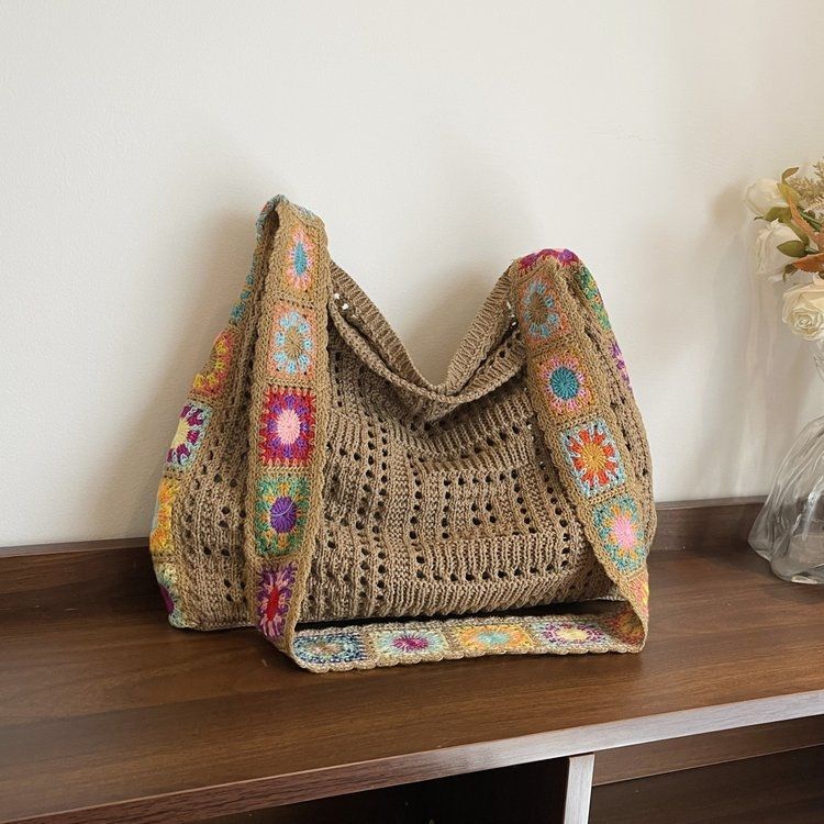 Caqui con estampado floral multicolor