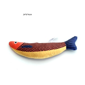 Juguetes de hierba gatera de estilo de dibujos animados para mascotas, forma de pez de peluche, sonido arrugado chirriante, juguetes interactivos duraderos para gatos, juguetes para gatitos de interior - Product Image 2