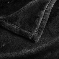 Couverture en flanelle noire unie en gros, douce et moelleuse, pour canapé, lit, chambre, textile de maison, fabrication OEM, fournisseur en gros sur mesure