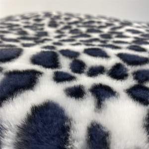 China Manufacturer Wholesale Super Soft Animal Faux Fur Leopard <strong>Print</strong> <strong>Rabbit</strong> Plush Polyester <strong>Fabric</strong> - Product Image 3