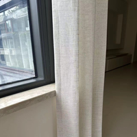 Voilage et rideau en polyester aspect lin avec style Wabi Sabi et rayures verticales pour salon