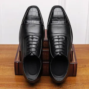 Zapatos de vestir de cuero versión coreana para hombre, zapatos Oxford cómodos de suela blanda, estilo informal de negocios, moda de boda