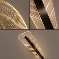 Applique murale LED au design feuille naturelle en fer doré et acrylique pour la décoration moderne de chambre, bureau et escalier