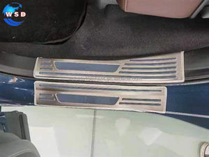 Set di 8 Protezioni Battitacco in Acciaio Inox Argento per <span class=keywords><strong>HONDA</strong></span> <span class=keywords><strong>CRV</strong></span> 2023, Strisce Protettive con Logo, Accessori Esterni per Auto - Product Image 6