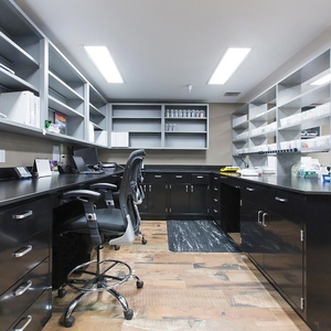 Làm việc băng ghế dự bị y tế màu đen Tủ bệnh viện đồ nội thất phòng thí nghiệm băng ghế cho các trường đại học nghiên cứu phòng thí nghiệm đồ nội thất - Product Image 4