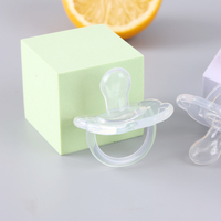 Sucette pour bébé personnalisée en gros Nano Silver matériau en silicone liquide sans BPA poignée à débit variable 0-12 mois sommeil de bébé