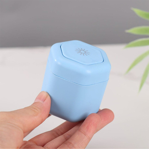 Distributeur de pilules magnétique portable 3 pièces en PP, organisateur de voyage empilable pour crème visage et médicaments - Product Image 5
