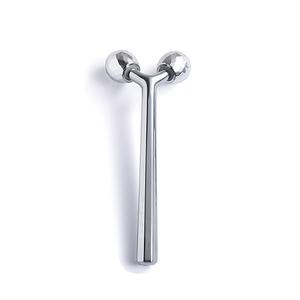 Extravagante Caja Negra de Herramientas de Belleza con Fondo Plano Color Plata Senior Sense - Product Image 2