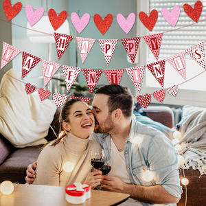 Bannière Joyeuse Saint-Valentin, <span class=keywords><strong>guirlande</strong></span> de fanions en forme de cœur <span class=keywords><strong>rose</strong></span> et rouge pour la décoration de la salle de fête, décoration murale, fournitures de décoration pour mariage et anniversaire - Product Image 2