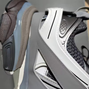 Chaussures de sport de luxe tendance rétro, modèle Track 3.0 Led, chaussures de créateur haut de gamme - Product Image 2