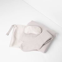 Ensemble de voyage en cachemire 100% cachemire, couverture tricotée chaude de luxe personnalisée par le fournisseur, masque pour les yeux, chaussettes, confortable, mélange de cachemire, avec sac de rangement