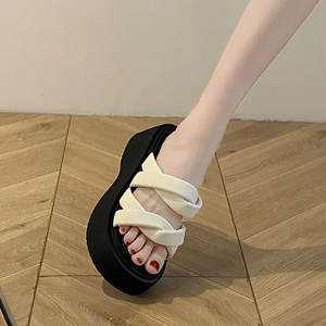 Nouvelles sandales compensées légères et élégantes pour femme, à enfiler, collection Printemps/Été, avec design tendance - Product Image 4