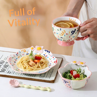 Ensemble d'assiettes à dessert en céramique, design floral mignon, bord ondulé irrégulier, assiette à apéritif, vaisselle pour le thé de l'après-midi et cuillère