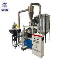 Machine de broyage à disque pour le refroidissement par eau, pour la production de poudre plastique à partir de déchets et flocons de PE et PP