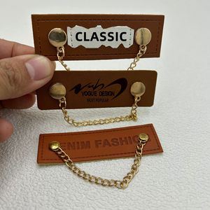 子供服用エンボス加工パッチ　可愛い漫画風PUラベル　チェーン付き　カスタムメイド - Product Image 2