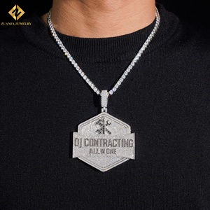 Colgante de Hip Hop Personalizado, Plata 925 con Baño de Rodio, Moissanita, Diseño Católico Vintage, Joyería - Product Image 5