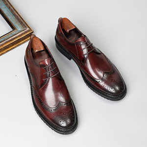 Zapatos Formales de Hombre de Cuero Vacuno Genuino con Punta Puntiaguda, Estilo Brogue, con Suela Antideslizante e Interior Confortable - Product Image 2