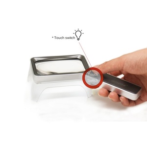 <span class=keywords><strong>Loupe</strong></span> carrée portable avec lumière LED pour la basse vision et la lecture claire des personnes âgées pour les malvoyants - Product Image 1