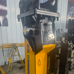 Type de boîte de disjoncteur hydraulique SQ80 avec graisse automatique et système de martelage anti-blanc Moteur de moteur neuf comme composants de base - Product Image 1