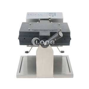 Machine professionnelle électrique en acier inoxydable pour gaufres croustillantes de type corn dog sur bâtonnet, 6 bâtonnets, <span class=keywords><strong>prix</strong></span> de la machine à gaufres hot-dog commerciale - Product Image 5