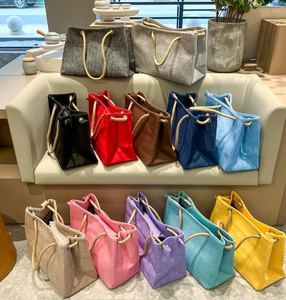 Bolso cruzado diagonal de alta calidad para mujer, tridimensional y no se deforma fácilmente, con diversos colores y logotipo personalizado - Product Image 1