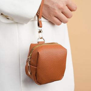 Sac à main chic en cuir souple de qualité supérieure, forme cubique, avec poignée, pour femmes, porte-clés et porte-monnaie - Product Image 2