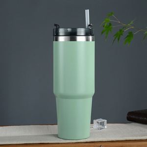 Gobelet isotherme en acier inoxydable de 30 oz, léger et portable, avec poignée et couvercle à paille, idéal pour les voyages en sac à dos - Product Image 3