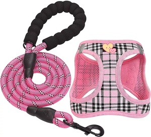 Harnais pour chien personnalisé de haute qualité, nouveau style, luxueux, motif à carreaux <span class=keywords><strong>rose</strong></span> et bleu, en <span class=keywords><strong>maille</strong></span> respirante douce en polyester, réglable et confortable - Product Image 2