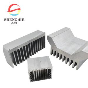 Dissipateur thermique en aluminium extrudé en forme de <span class=keywords><strong>L</strong></span> Shengjie, dissipateur thermique flexible en aluminium moulé sous pression pour lampe LED - Product Image 2