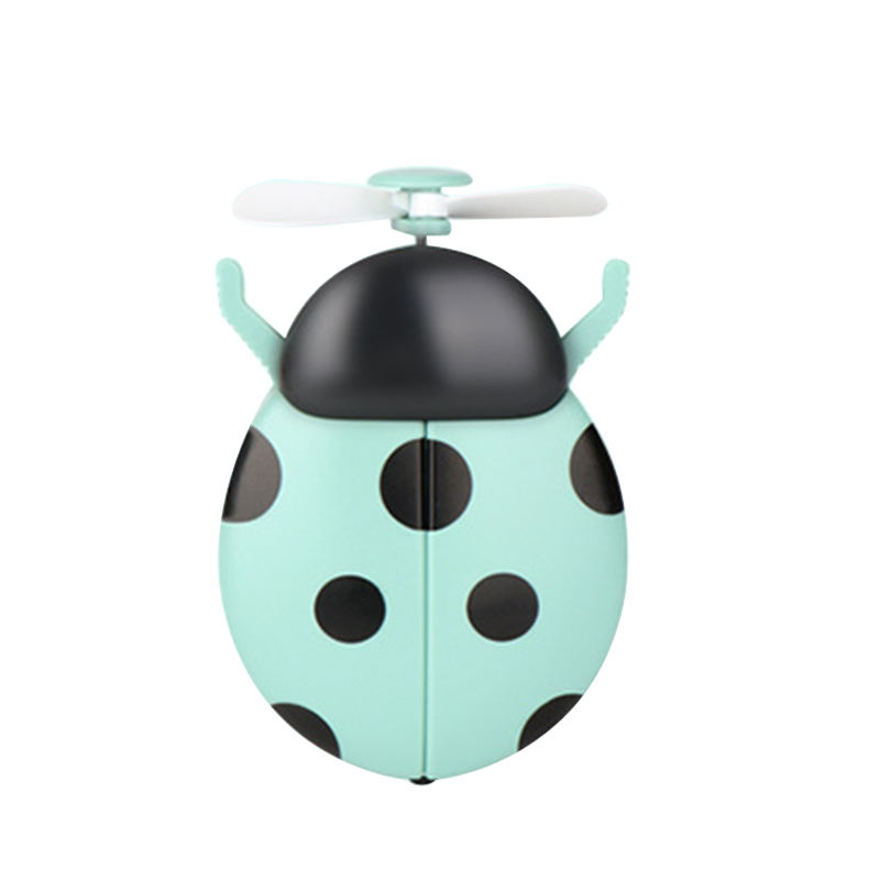 สีเขียวอ่อน