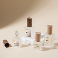 Flacons de parfum rectangulaires rechargeables vides de 10 ml et 15 ml avec bouchon en bois givré, format voyage, petits flacons vaporisateurs en verre pour parfum
