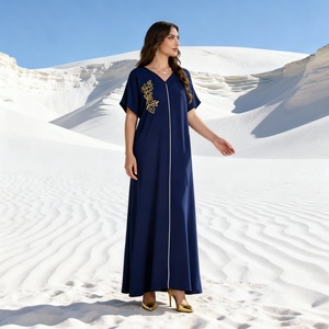 Robe Abaya élégante et modeste en polyester sur mesure de qualité supérieure pour femmes musulmanes, matériau de haute qualité, à porter au quotidien - Product Image 4