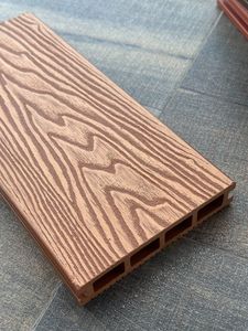 Platelage de <span class=keywords><strong>terrasse</strong></span> de jardin en WPC de haute qualité Decking composite <span class=keywords><strong>extérieur</strong></span> avec Design rustique WPC Decking Co-Extrusion Technique brossée - Product Image 2