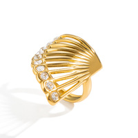 Wasserdichter Trendiger 18K PVD-Vergoldeter Edelstahl Fächerförmiger Hohler Zirkonia Breiter Ring für Damen
