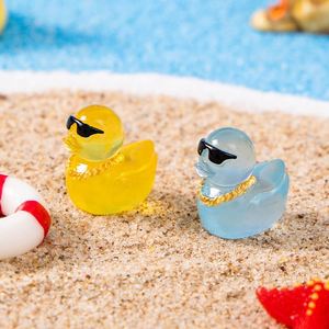 Adornos de Escritorio Pequeños con Diseño de Dibujos Animados de Patito con Gafas de Sol Luminosas de Colores para Decoración del Hogar - Product Image 4
