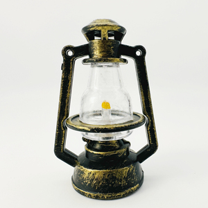 Lampe à pétrole miniature vintage en bronze vieilli, modèle rétro, avec cadre portable, pour maison de poupée, micro-paysage, ornement DIY, idéal pour les fêtes - Product Image 6