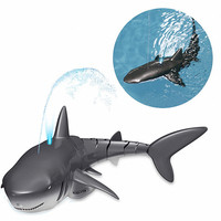 Télécommande Rechargeable Requin Blanc Géant en Plastique 2.4G avec Pulvérisation d'Eau, Simulation Électrique, Fonction Suivez-Moi, Portée 20M, Idéal pour l'Été