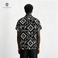Chemise à motifs pour homme Midnight Vine, 70% polyester, noir et blanc, style cubain, chemise de plage estivale