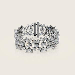 Bracelet classique en or avec diamants floraux et sertissage inspiré des feuilles pour femmes, bijoux fins - Product Image 1