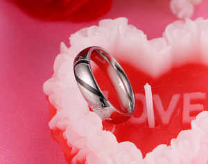 Anillos de Pareja en Forma de Corazón de Acero de Titanio, Anillos de Promesa Minimalistas, Resistentes al Agua y a la Decoloración, Apilables, para Boda - Product Image 5