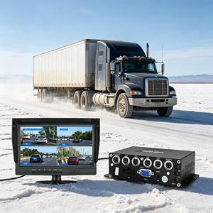 Enregistreur MDVR 3-en-1 AHD CVBS VGA 4 canaux RS232 avec écran tactile, <span class=keywords><strong>cam</strong></span>éra embarquée étanche 360° pour la surveillance de la sécurité des flottes de camions et poids lourds - Product Image 1