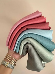 Pañuelo Hiyab Premium de Satén Arrugado en Oferta Chal de Gasa Liso Hiyabs Musulmanes para Mujer Turbante Islámico Transpirable Pañuelo Plisado para Ramadán - Product Image 2