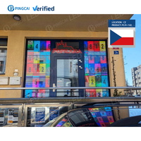 Layar LED Transparan Ceko P3.91 Pitch Piksel 3.91mm 9 Meter Persegi Layar LED Transparan untuk Iklan Komersial