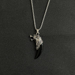 थोक विंटेज पंक फांग दांत गहने हार फैशन स्टेनलेस स्टील चेन भेड़िया दांत खोपड़ी पुरुषों के लिए - Product Image 6