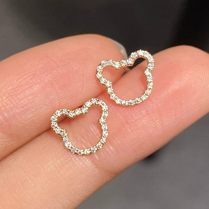 Boucles d'oreilles clous motif ours mignon, bijoux d'oreille doux et chics pour femme, à porter au quotidien, pour tenue décontractée, accessoire cadeau - Product Image 3