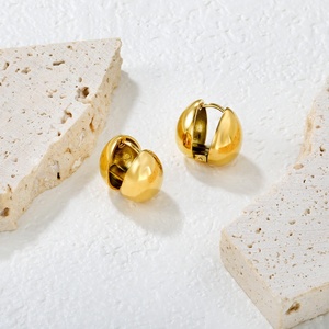 Pendientes de Aro Minimalistas de Acero Inoxidable Chapados en Oro de 18K, Joyería Geométrica Moderna, Redonda y Lisa con Forma de Huevo para Mujer - Product Image 4